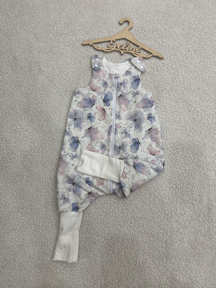 Prémium futter tipegő hálózsák - lila lepkés (92)